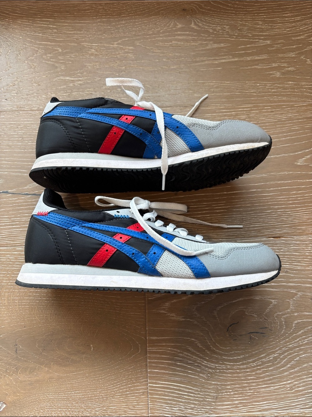 Asics Men's Gray Sneakers with Blue & Red Details